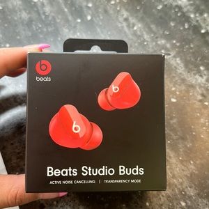 Beats Studio Buds